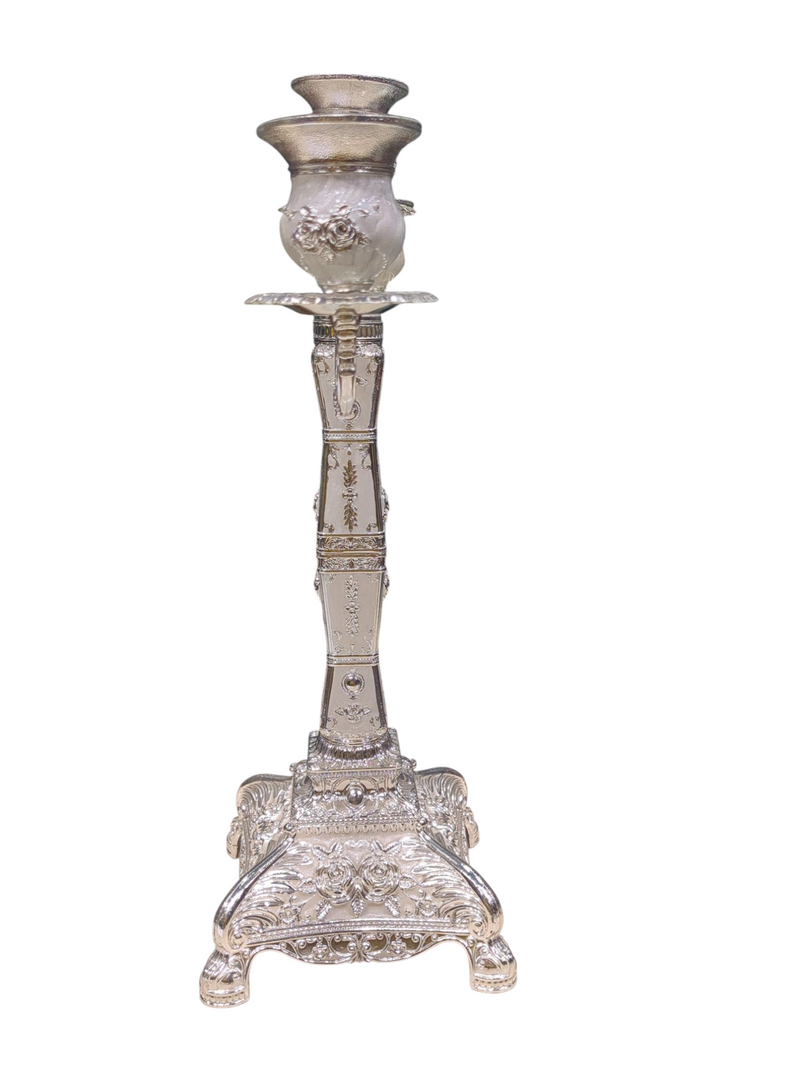 3 LIT CANDLE STAND